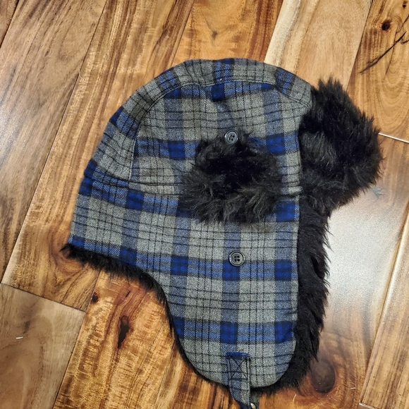 Winter hat - Picture 2 of 4